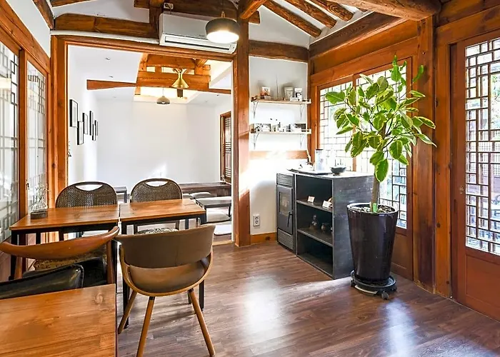 Hotel The Place Hanok 2*