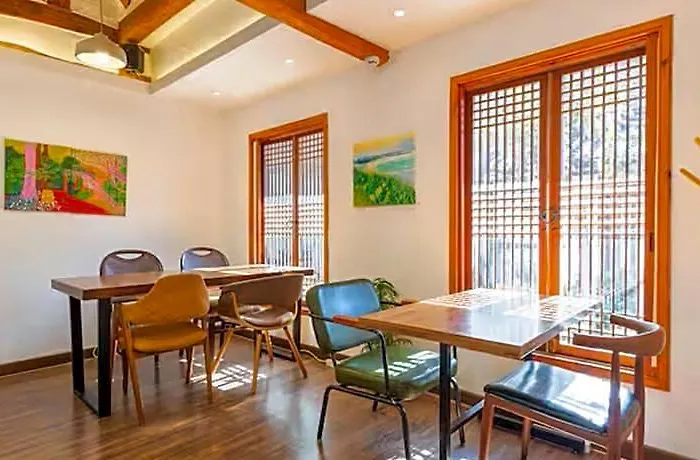 Hotel The Place Hanok Seoel